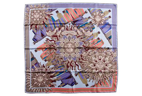 femme chic hermes carre|hermes scarf editeur.